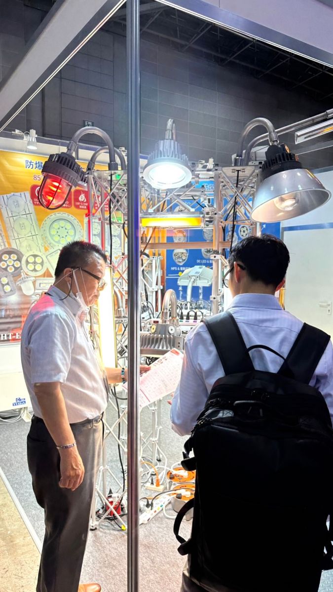 INCHEM TOKYO 2023_Day 2_THT-EX 防爆照明器具